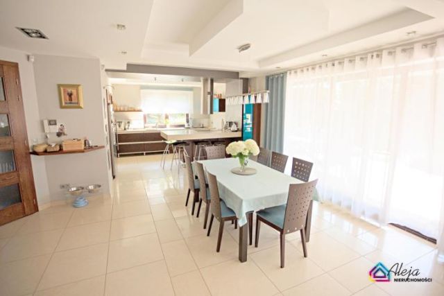 dom wolnostojący, 5 pokoi Częstochowa Północ, ul. Kochmańskiego. Zdjęcie 8