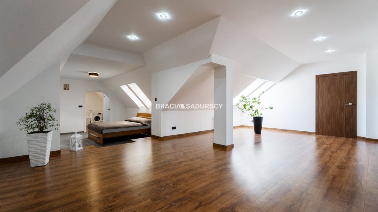 dom wolnostojący, 5 pokoi Skawica. Zdjęcie 29