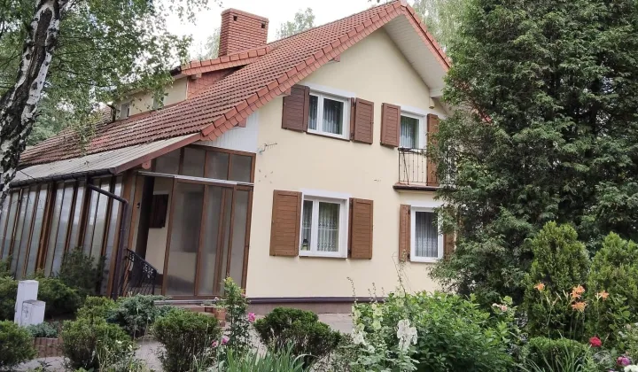 dom wolnostojący, 7 pokoi Srocko, ul. Częstochowska