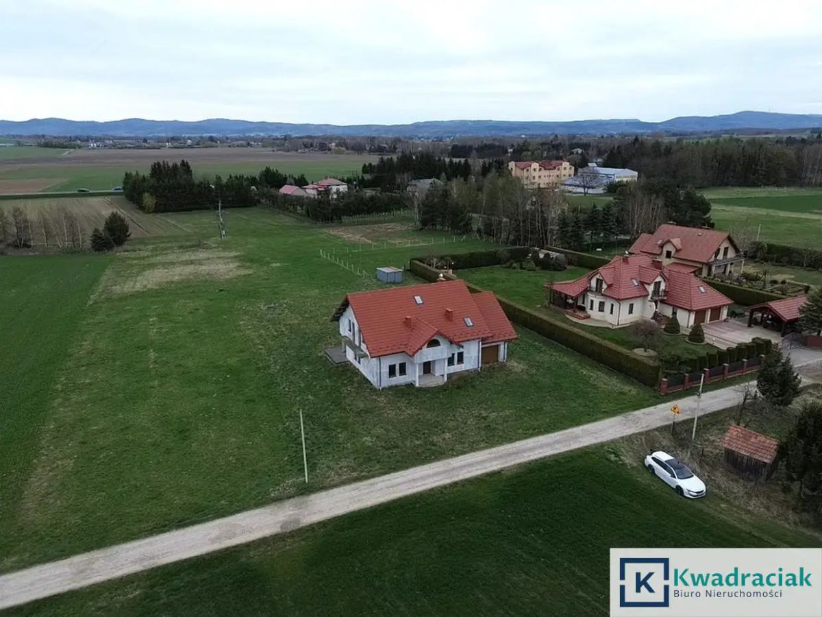 dom wolnostojący, 6 pokoi Moderówka. Zdjęcie 2
