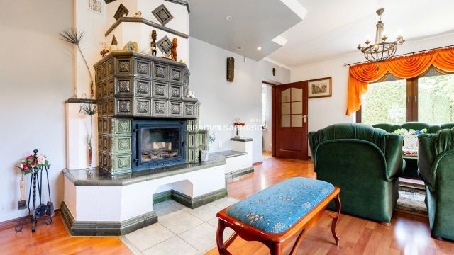 dom wolnostojący, 4 pokoje Brzeźnica. Zdjęcie 5