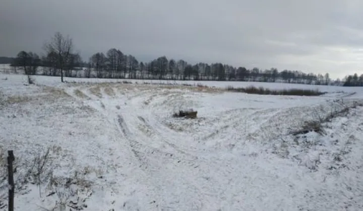 Działka budowlana Praslity