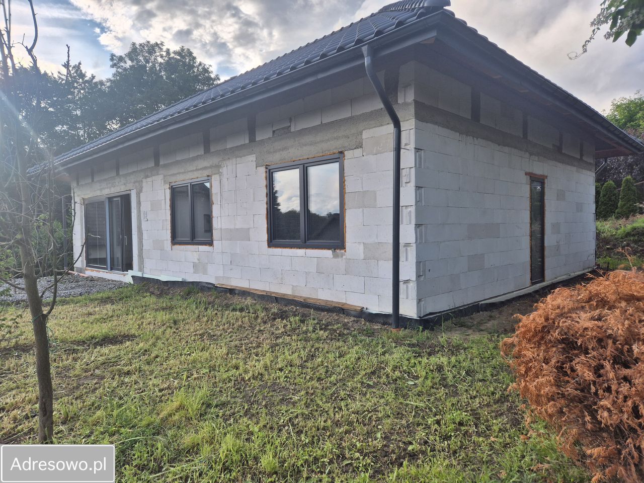dom wolnostojący, 4 pokoje Radwanowice, ul. 21 Lipca. Zdjęcie 1