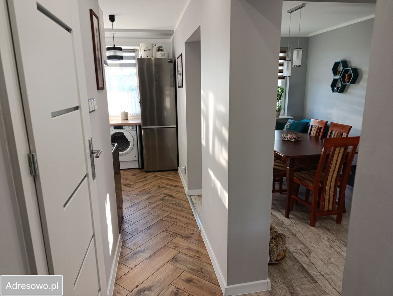 Mieszkanie 3-pokojowe Wyszobór. Zdjęcie 3