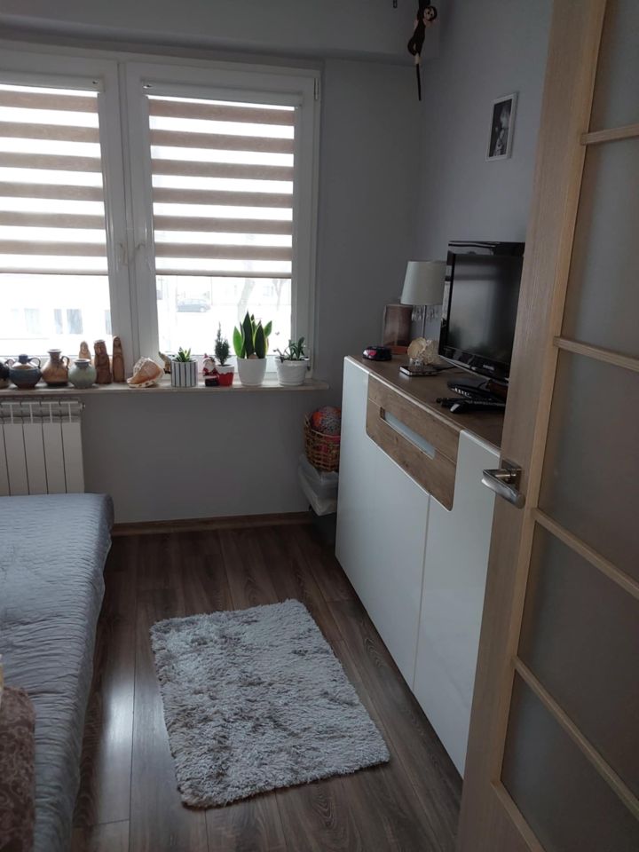 Mieszkanie 2-pokojowe Żychlin, os. Romualda Traugutta. Zdjęcie 2