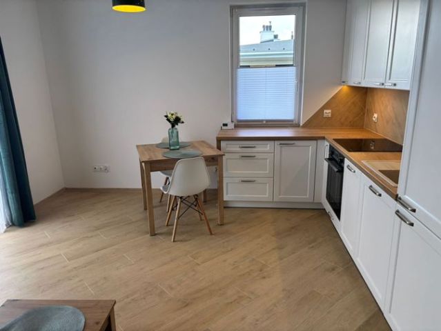 Mieszkanie 2-pokojowe Łódź Polesie, ul. Biegunowa. Zdjęcie 1