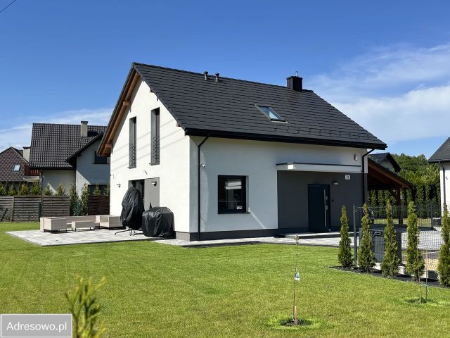 dom wolnostojący, 5 pokoi Pisarzowice, ul. Brzozowa. Zdjęcie 1
