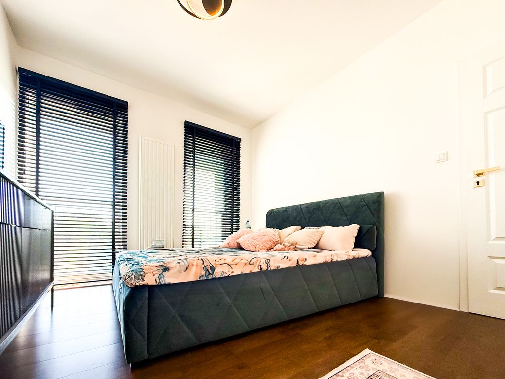 Mieszkanie 3-pokojowe Krasne. Zdjęcie 6