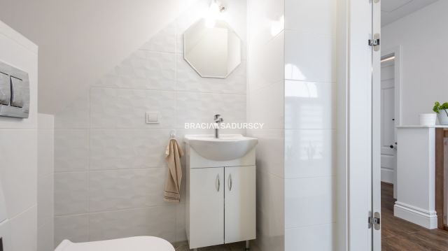 dom wolnostojący, 5 pokoi Polanowice. Zdjęcie 28