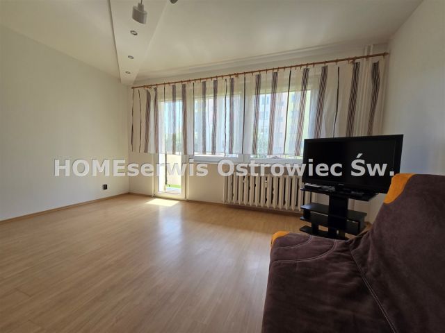 Mieszkanie 3-pokojowe Ostrowiec Świętokrzyski Stawki. Zdjęcie 3