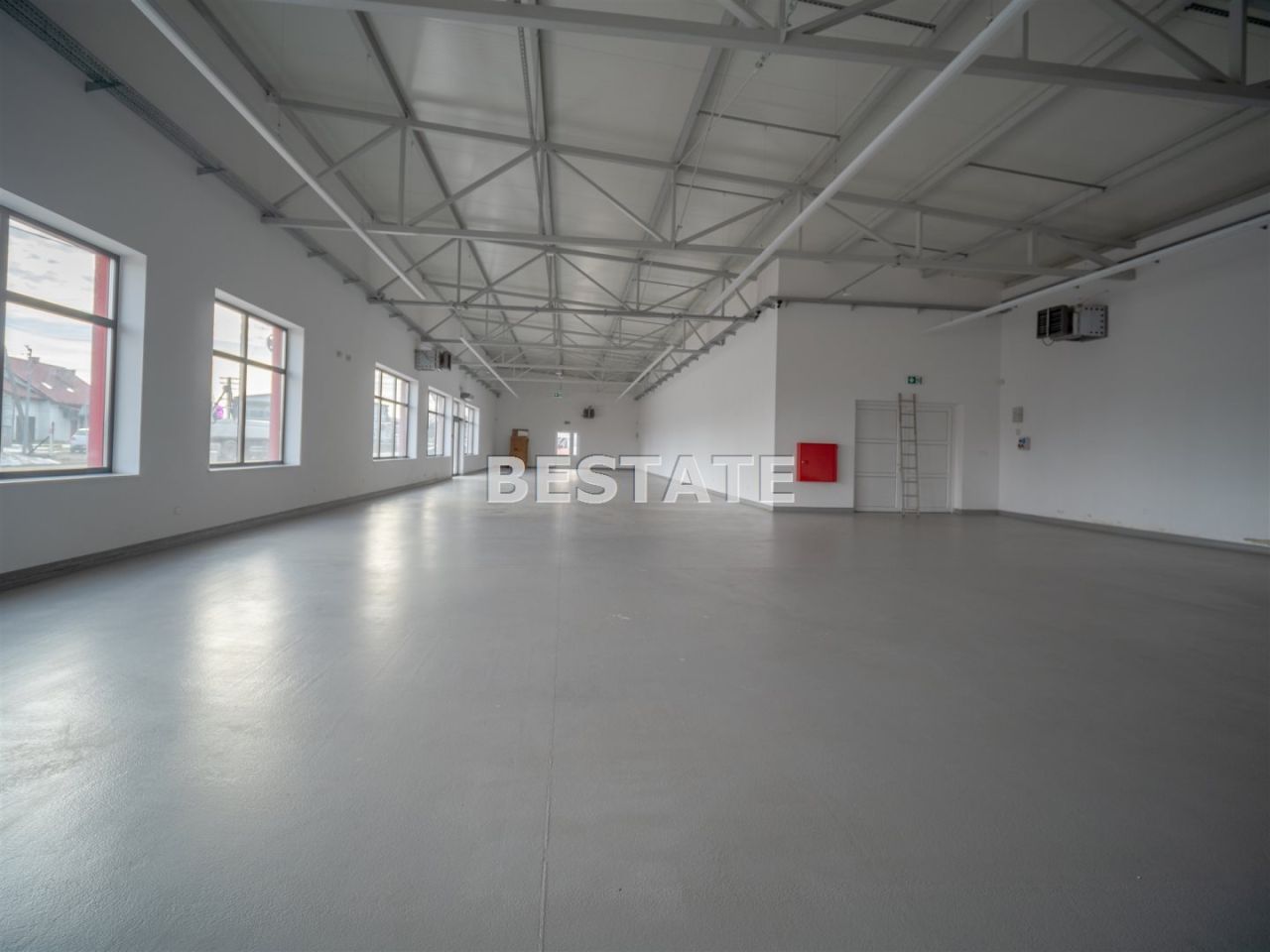 Hala/magazyn Radomyśl Wielki, ul. Piłsudskiego. Zdjęcie 14