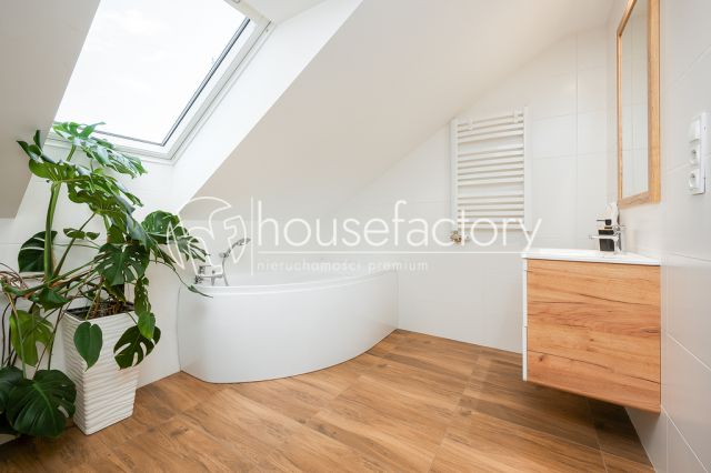 dom wolnostojący, 5 pokoi Leonardów. Zdjęcie 14