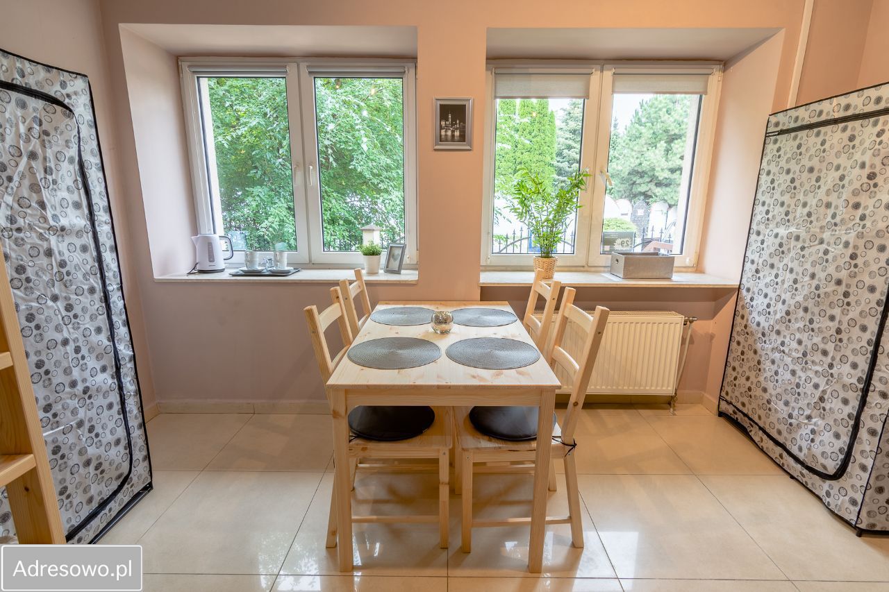 dom szeregowy Warszawa Bielany, ul. Władysława Smoleńskiego. Zdjęcie 4