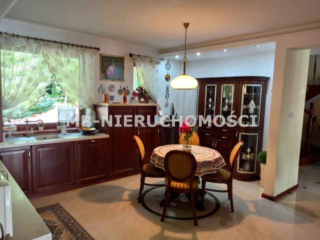 dom wolnostojący, 5 pokoi Sząbruk. Zdjęcie 6