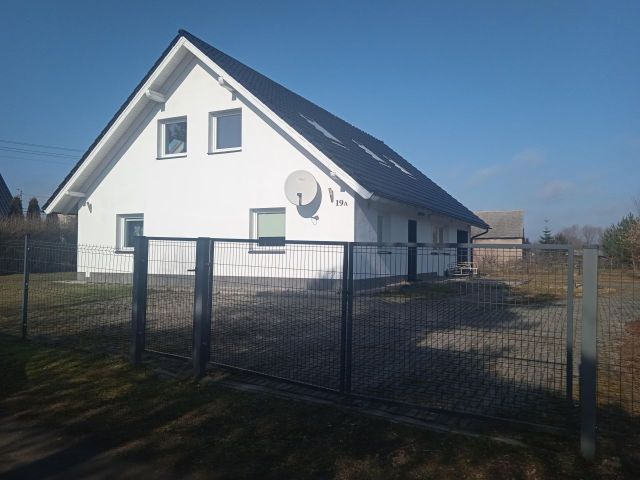 dom wolnostojący, 5 pokoi Piątkowice. Zdjęcie 1