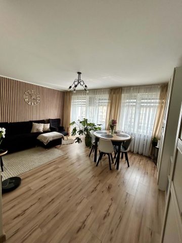 Mieszkanie 2-pokojowe Gniezno Winiary, os. Kazimierza Wielkiego. Zdjęcie 1