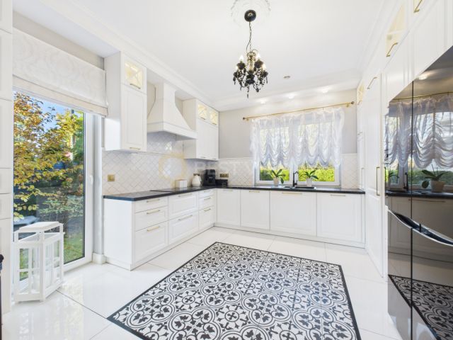 dom wolnostojący, 6 pokoi Marki, ul. Wenecka. Zdjęcie 3