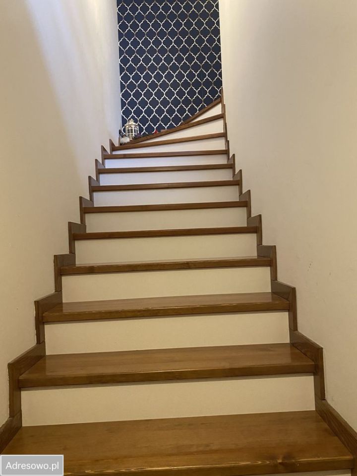 Mieszkanie 5-pokojowe Śledziejowice. Zdjęcie 4