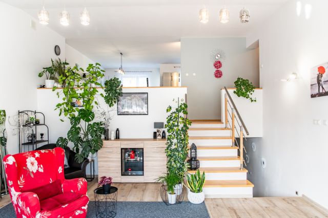 dom szeregowy, 5 pokoi Rzeszów, ul. Cicha. Zdjęcie 2