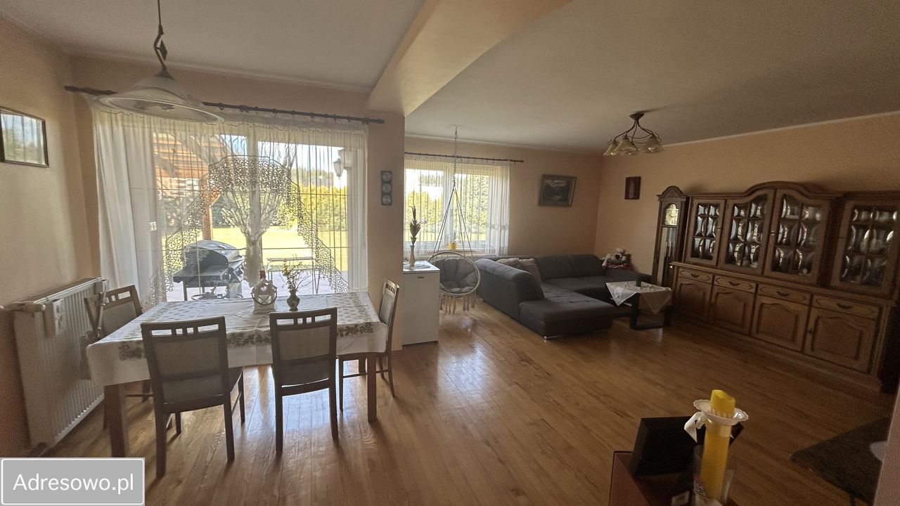 dom wolnostojący, 5 pokoi Łochowo. Zdjęcie 5