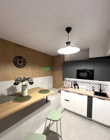 bliźniak, 14 pokoi Warszawa Włochy. Zdjęcie 8