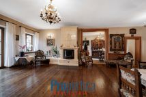 dom wolnostojący, 8 pokoi Słabomierz, ul. Prosta