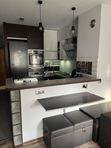 Mieszkanie 3-pokojowe Chorzów Centrum, ul. Józefa Poniatowskiego. Zdjęcie 2