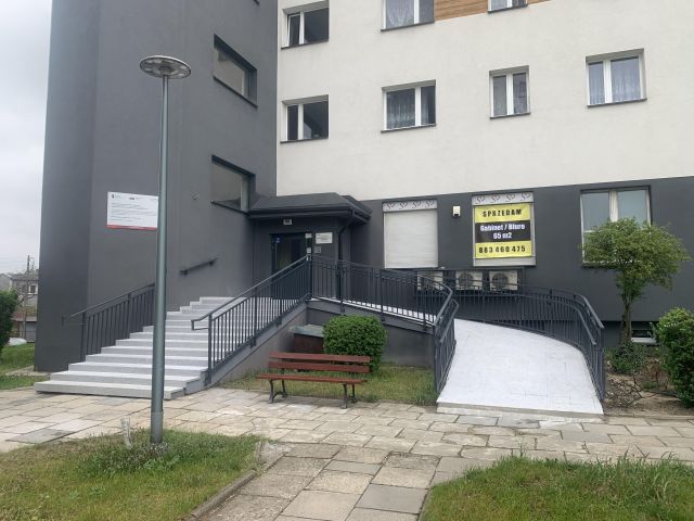 Biuro Dąbrowa Górnicza Gołonóg, al. Józefa Piłsudskiego. Zdjęcie 1