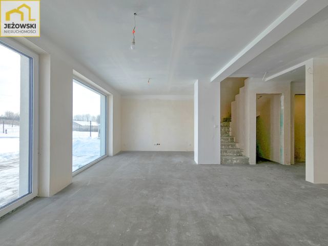 bliźniak, 5 pokoi Baszki. Zdjęcie 2