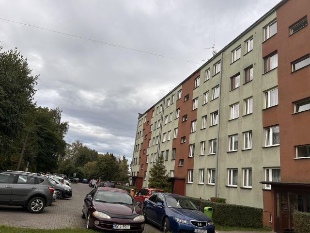 Mieszkanie 3-pokojowe Skoczów Zawiśle, ul. Osiedlowa. Zdjęcie 1