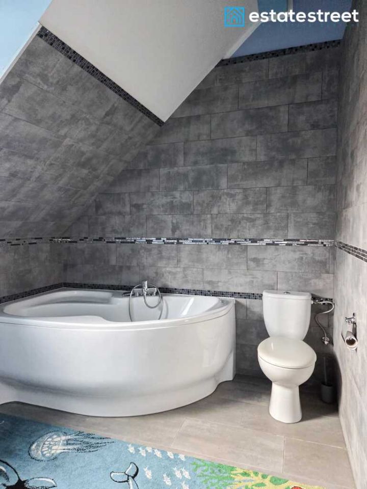 dom wolnostojący, 5 pokoi Bereżnica Wyżna. Zdjęcie 14