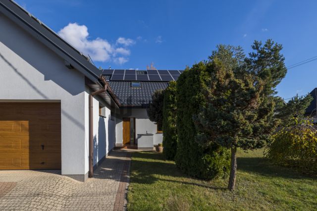 dom wolnostojący, 7 pokoi Łoś. Zdjęcie 1