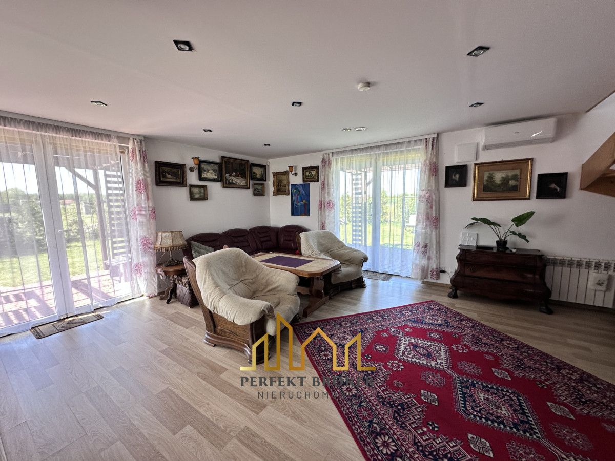 dom wolnostojący, 5 pokoi Łuszczów Drugi. Zdjęcie 4