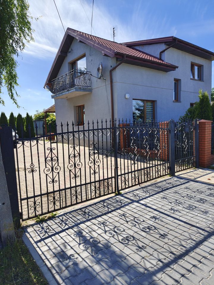 dom wolnostojący, 5 pokoi Łódź Górna, Bronisin. Zdjęcie 1