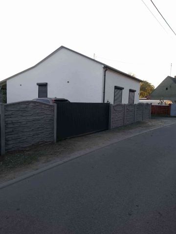 dom wolnostojący, 2 pokoje Łazy. Zdjęcie 1