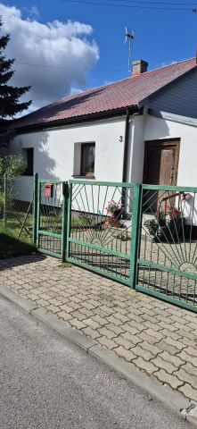 dom wolnostojący, 4 pokoje Dorohusk-Osada, ul. 1 Maja. Zdjęcie 1