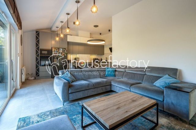 Mieszkanie 4-pokojowe Kolonia Brużyca, ul. Czesława Niemena. Zdjęcie 1