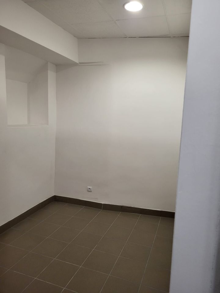 Lokal Otmuchów, rynek Rynek. Zdjęcie 2