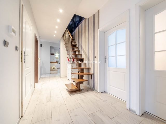 dom wolnostojący, 6 pokoi Michałowice, ul. Michałki. Zdjęcie 32