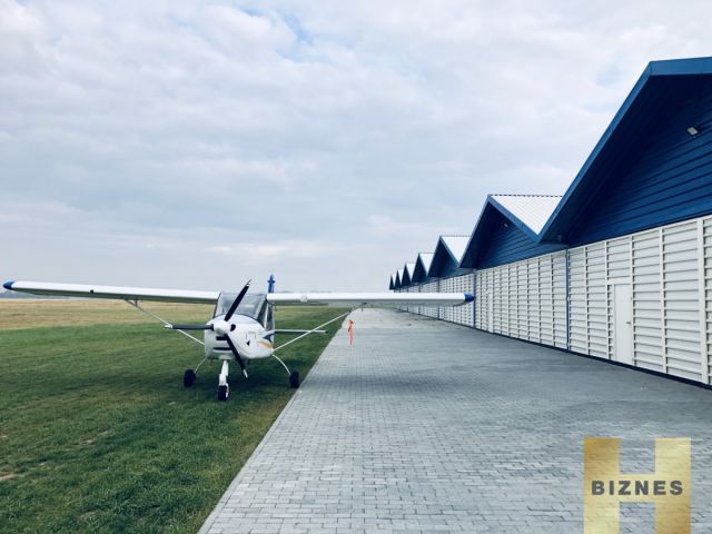 Lokal Mirosławice, ul. Spadochronowa. Zdjęcie 1