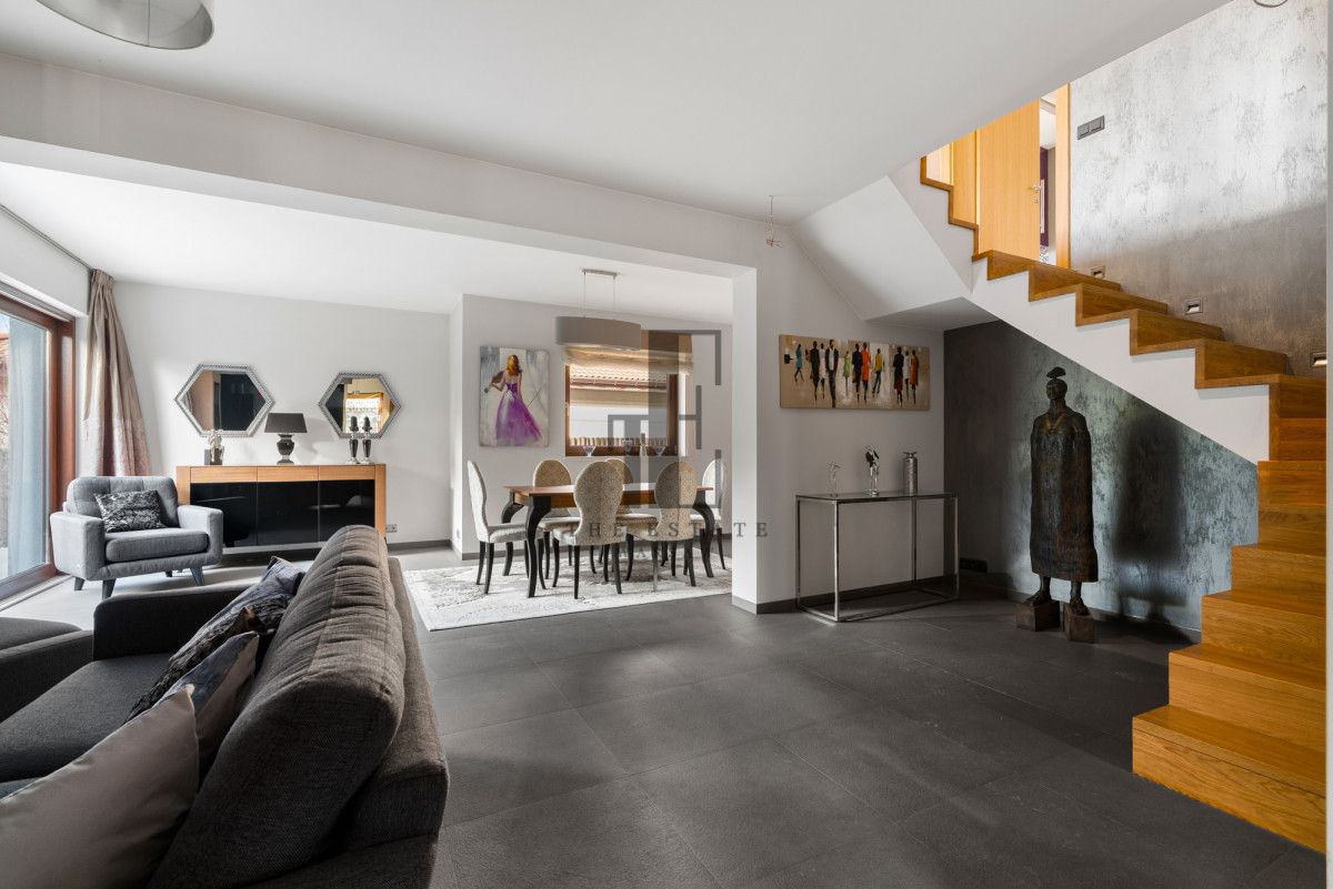 bliźniak, 5 pokoi Warszawa Wawer, ul. Jeziorowa. Zdjęcie 1