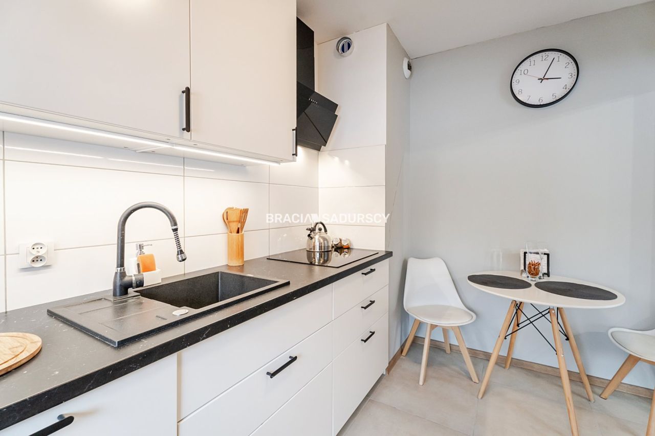 Mieszkanie 2-pokojowe Kraków, ul. Republiki Korczakowskiej. Zdjęcie 8