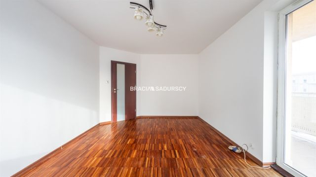 Mieszkanie 2-pokojowe Kraków Azory, ul. Eljasza Walerego Radzikowskiego. Zdjęcie 5