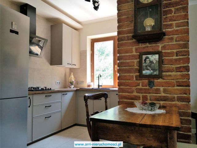 dom wolnostojący, 6 pokoi Magdalenka, ul. Grójecka. Zdjęcie 1