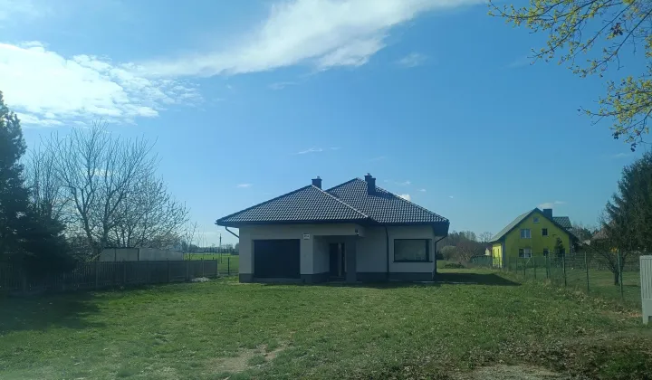dom wolnostojący, 3 pokoje Strawczyn Folwark, ul. Stefana Żeromskiego