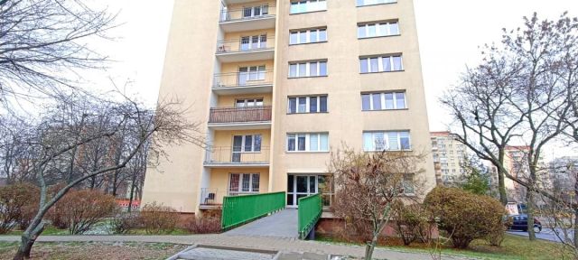 Mieszkanie 4-pokojowe Warszawa Stegny, ul. Sardyńska. Zdjęcie 1
