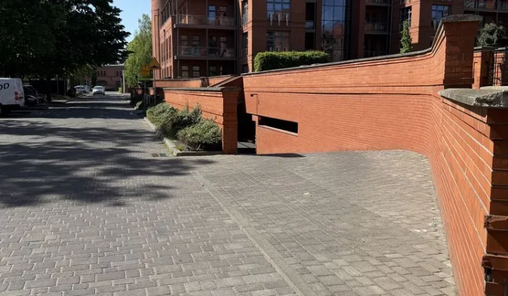 Garaż/miejsce parkingowe Poznań Grunwald, ul. Stanisława Wyspiańskiego