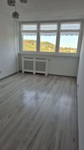 Mieszkanie 2-pokojowe Bardo. Zdjęcie 1