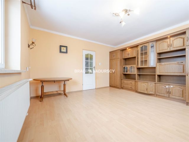 dom wolnostojący, 4 pokoje Pietrzejowice. Zdjęcie 16