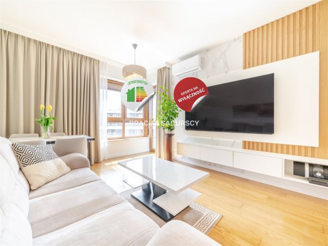 Mieszkanie 3-pokojowe Kraków Grzegórzki, ul. płk. Francesco Nullo. Zdjęcie 1